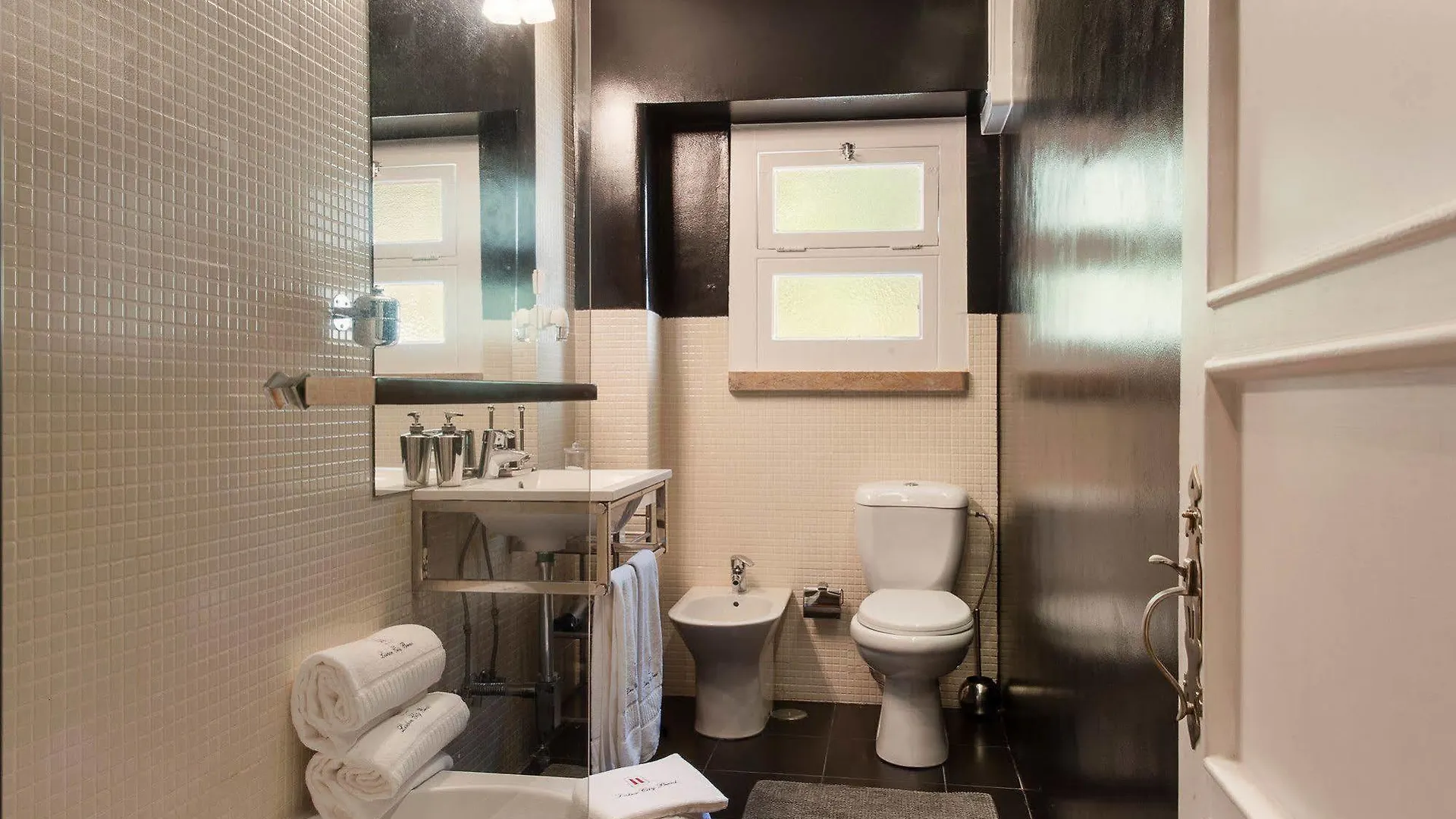 Lisbon City Break Suites